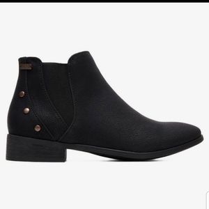 NWT🌟ROXY Black Yates Ankle Booties